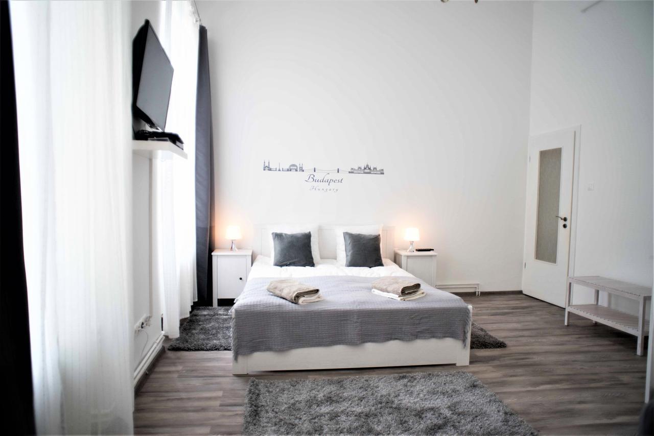 Castle Trees Apartment Budapest Esterno foto